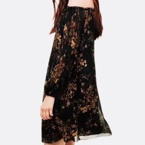 Aritzia Raison Off Shoulder Pleated Floral Dress- Size Medium